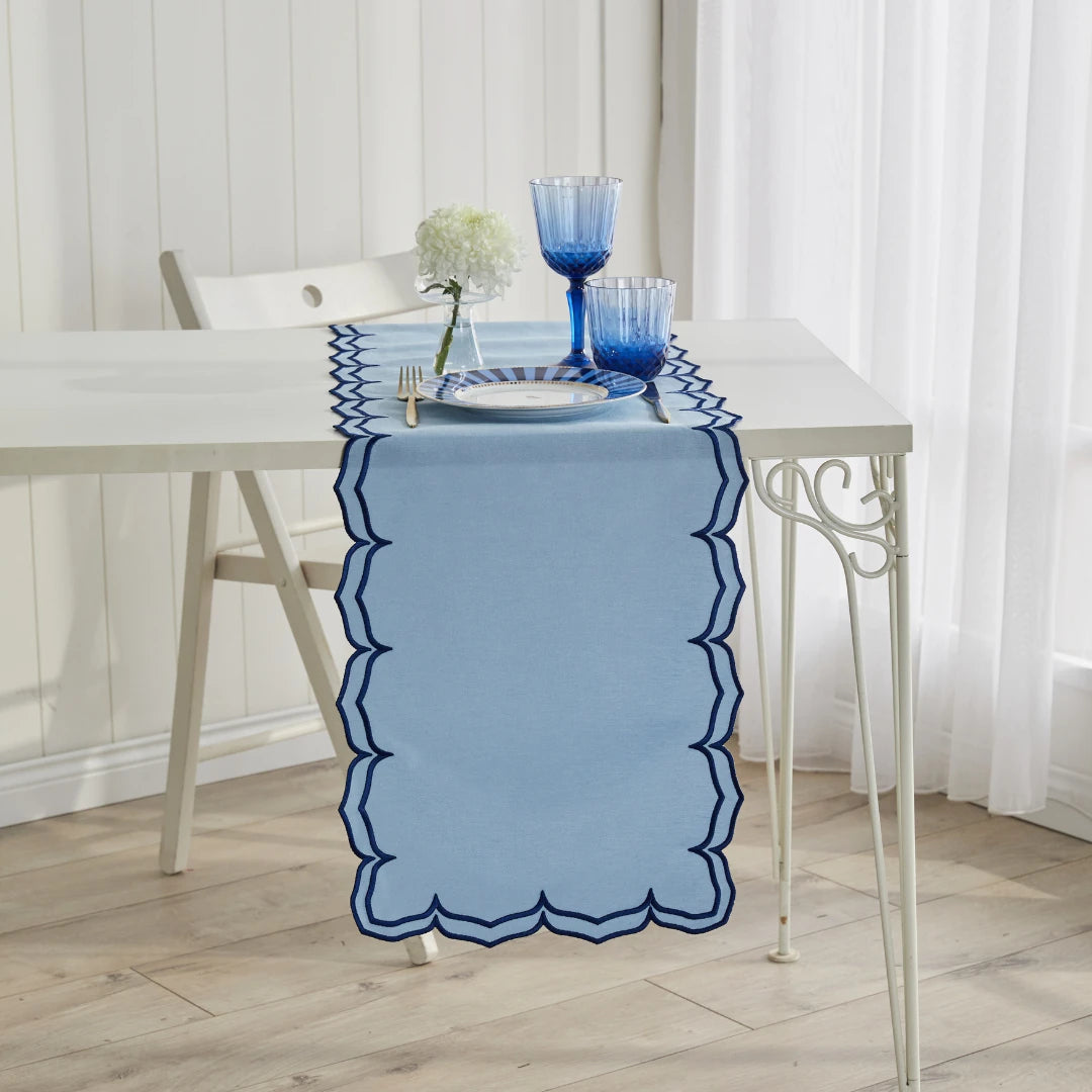 FIONA RUNNER LIGHT BLUE
