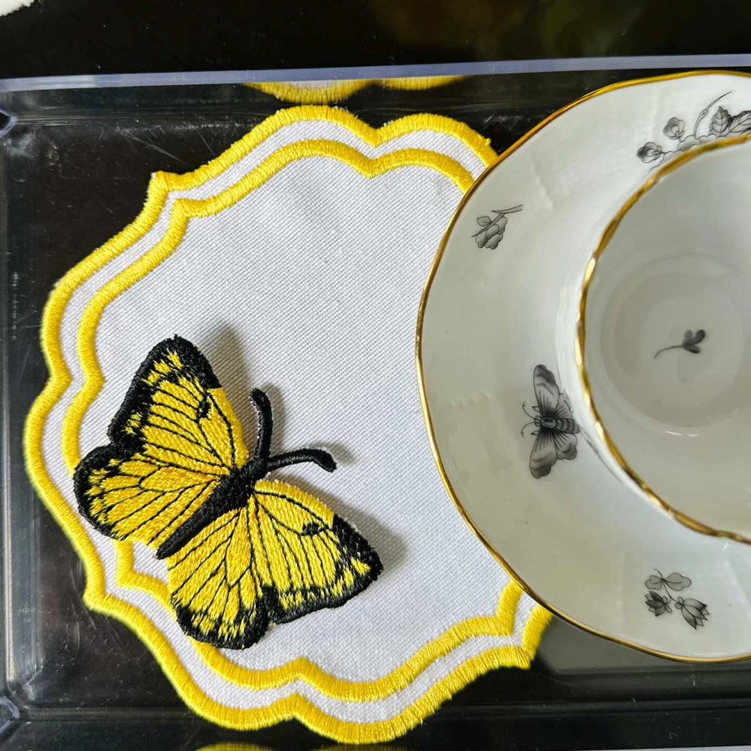 DOUBLE-ROW BUTTERFLY COCKTAIL NAPKINS YELLOW (SET OF 4)