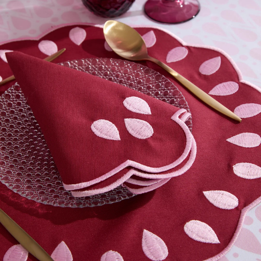SCARLET NAPKINS BURGUNDY (SET OF 4)