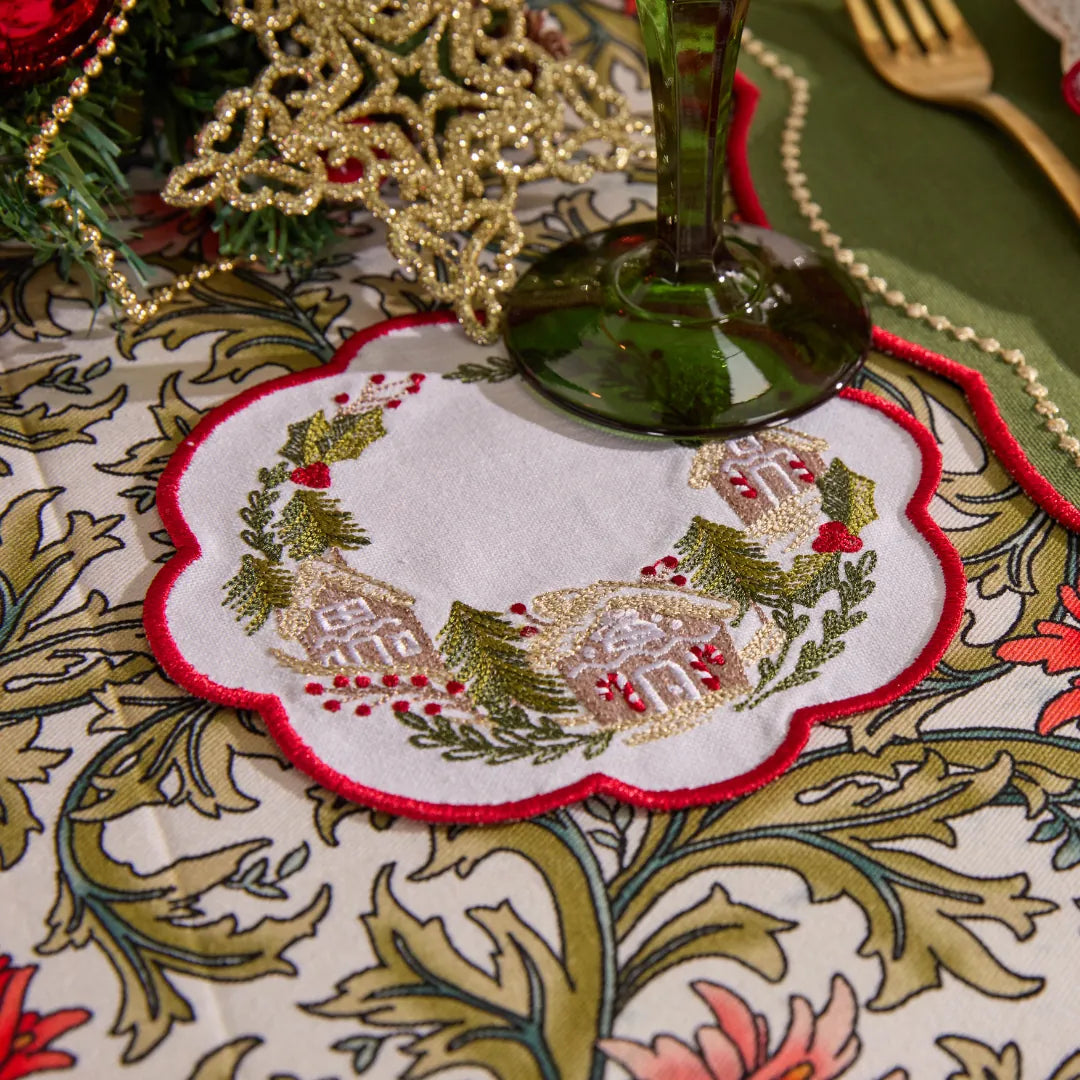 NEW YEAR COCKTAIL NAPKINS RED (SET OF 4)