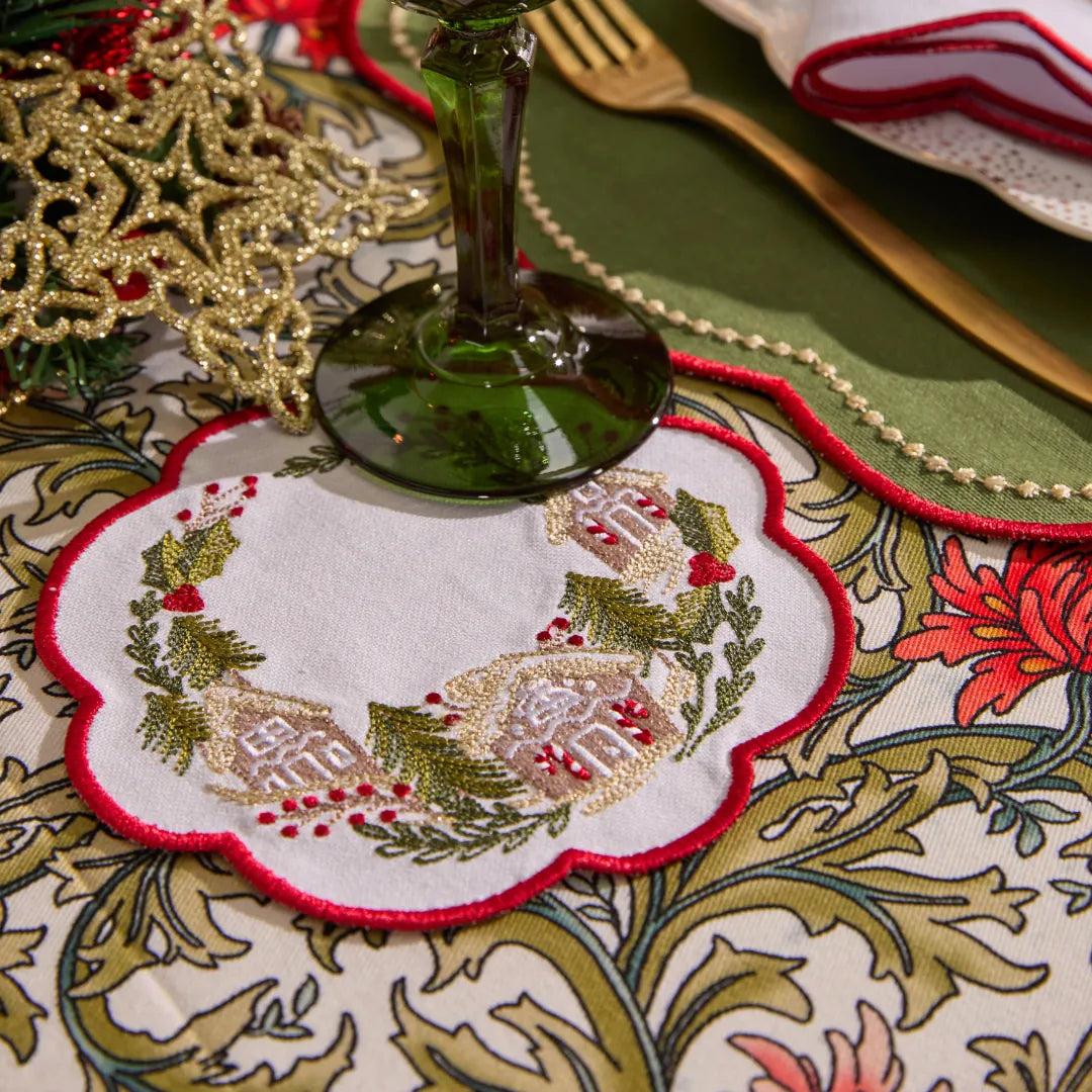 NEW YEAR COCKTAIL NAPKINS RED (SET OF 4)