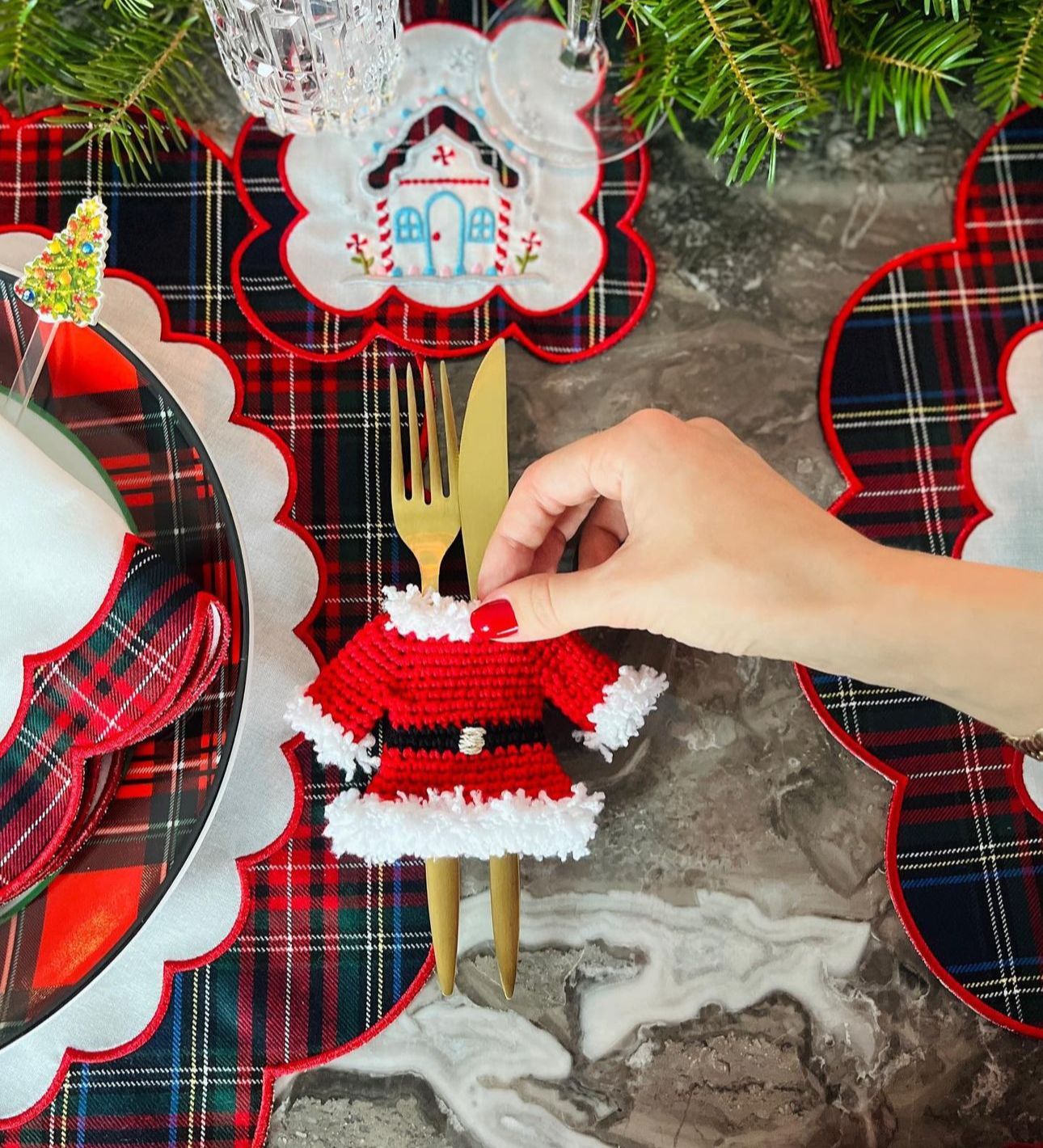 NEW YEAR COSTUME NAPKIN RING (SET OF 4)
