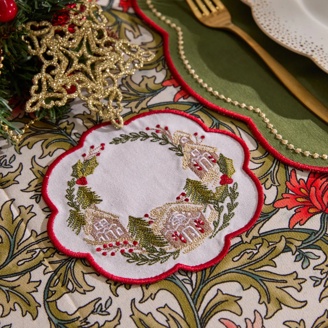 NEW YEAR COCKTAIL NAPKINS RED (SET OF 4)